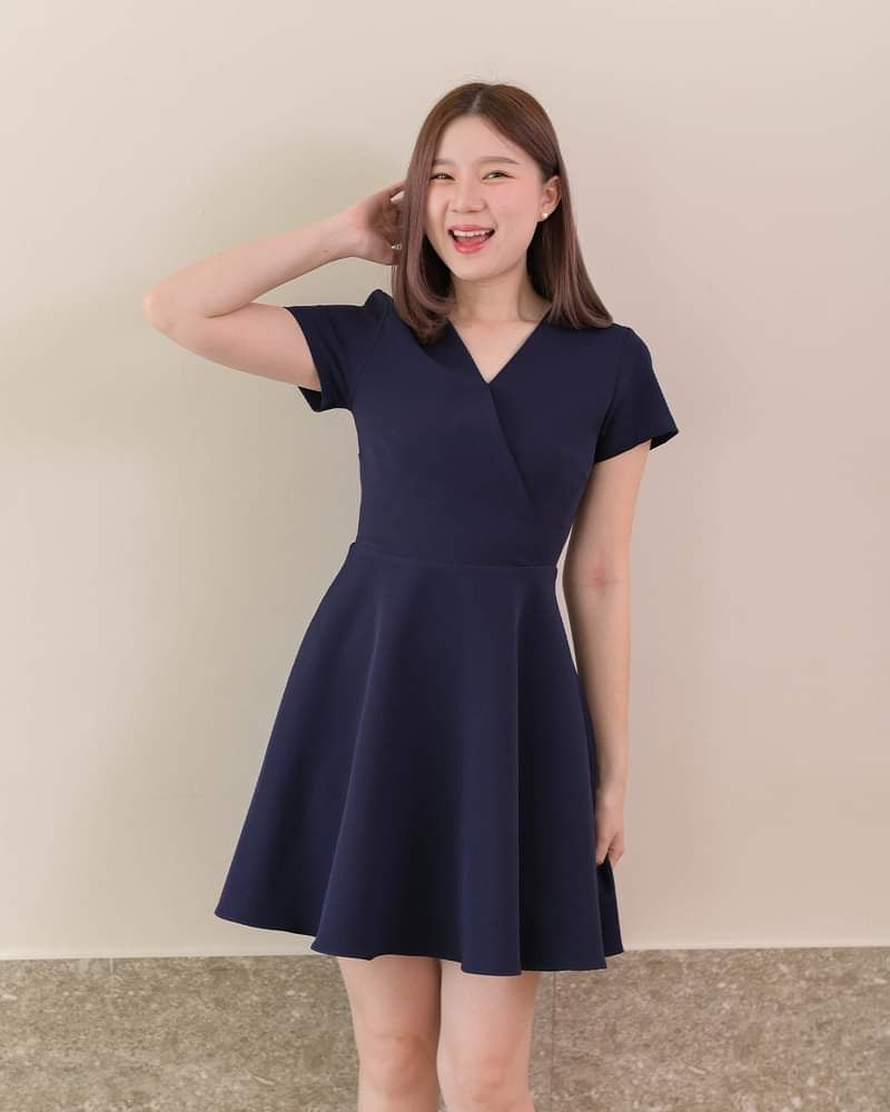 Jasmine Dress 純色疊領短袖貼身傘型連身裙 - Navy 深藍色 (CB593)