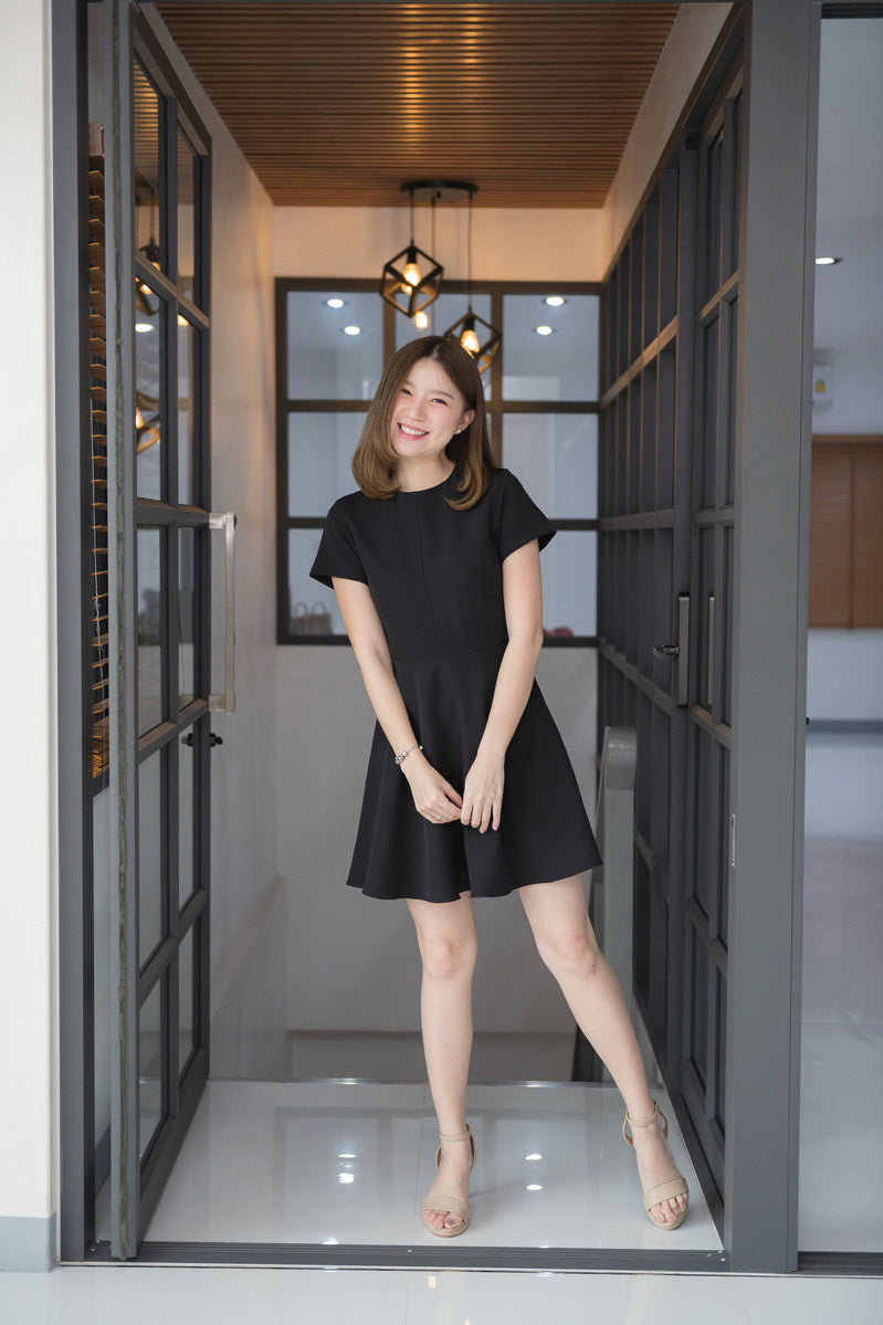 Fairy dress 純色圓領短袖貼身傘型連身裙 - Black 黑色 (CB547)