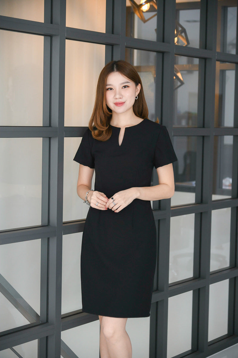 Basic Me Dress 簡約V領修身連身裙- Black 黑色 (CB531)