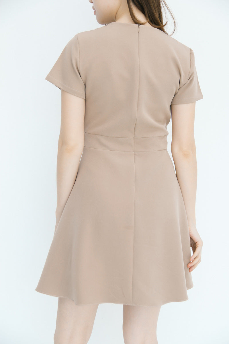 Fairy dress 純色圓領短袖貼身傘型連身裙 - Light Brown 淺棕色 (CB547)