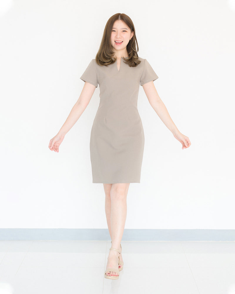 Basic Me Dress 簡約V領修身連身裙- Matcha 淺軍綠色 (CB531)