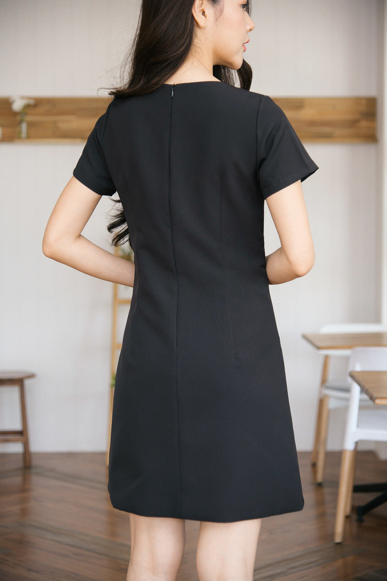 Pocket me Dress 前口袋設計圓領輕便連身裙 - Black 黑色 (CB544)