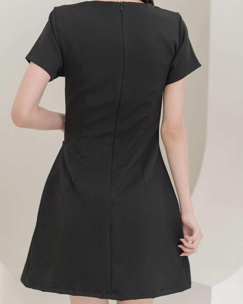 CB685 Barry Dress V領雙袋短袖百褶裙 - Black 黑色