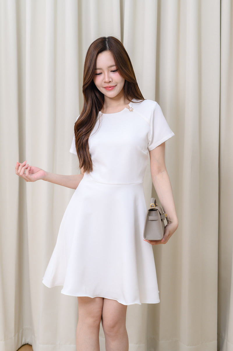 Hoshi Dress 圓領修腰連身裙- White 白色(CB710)