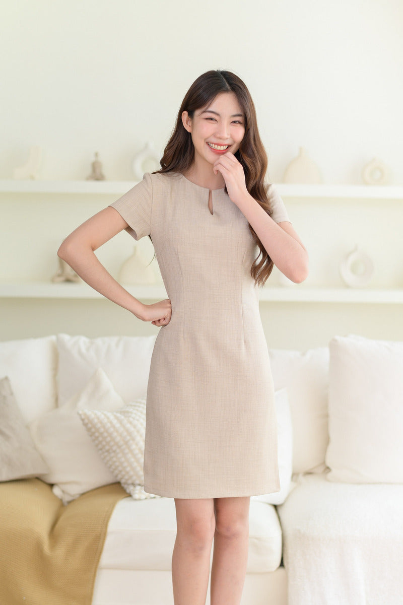 Basic Me Dress - Light 西裝薄料夏日V領修身連身裙- Cream 杏色 (CB531 light)