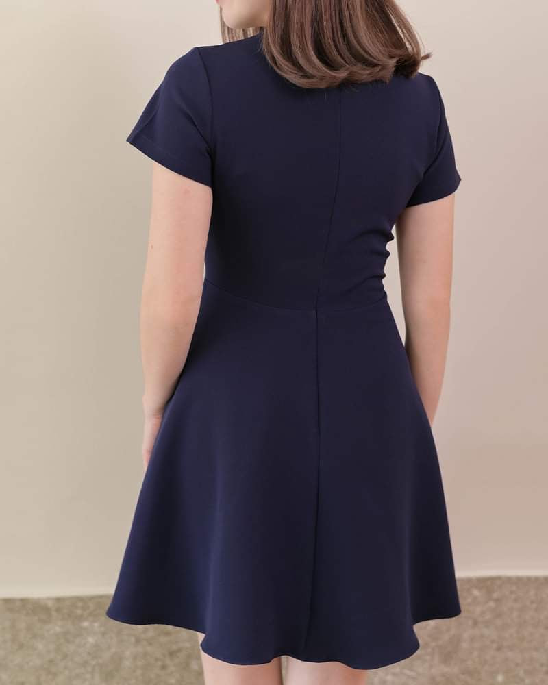 Jasmine Dress 純色疊領短袖貼身傘型連身裙 - Navy 深藍色 (CB593)