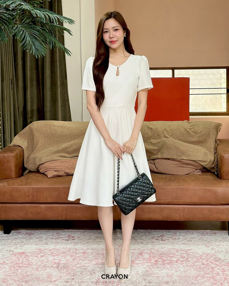 My Starlight Dress  圓領貴氣泡泡袖修腰長裙- White 白色 (CB702)