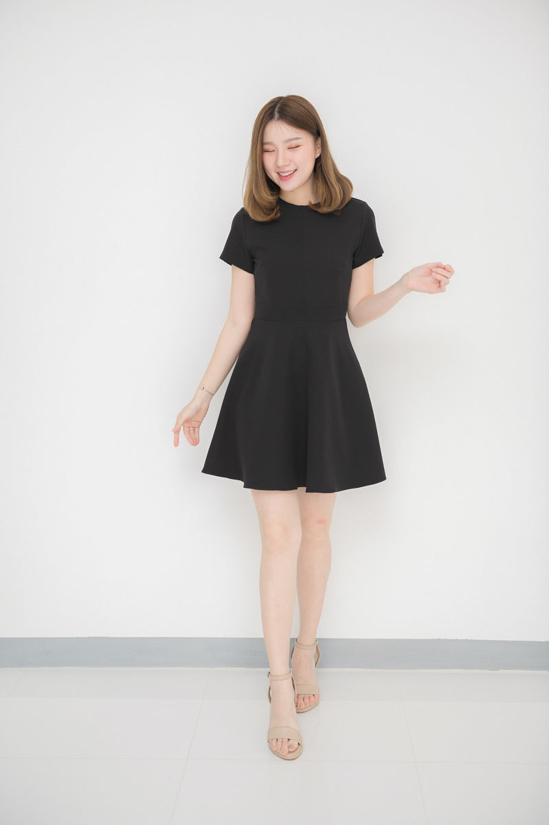 Fairy dress 純色圓領短袖貼身傘型連身裙 - Black 黑色 (CB547)