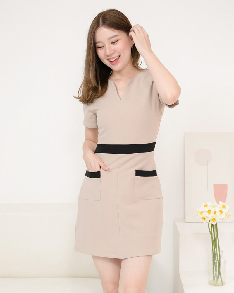 Vanisa Dress 柔軟V領雙色連身裙 - Cream Black 杏黑色 (CB552)