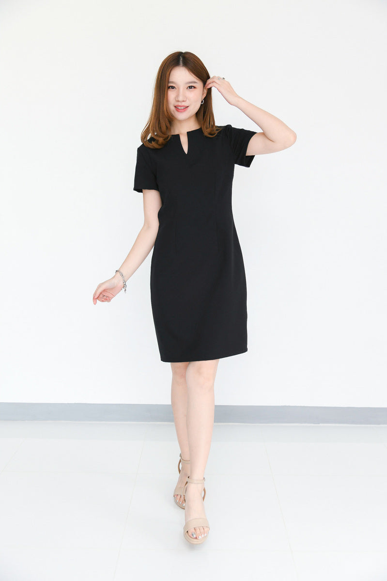 Basic Me Dress 簡約V領修身連身裙- Black 黑色 (CB531)