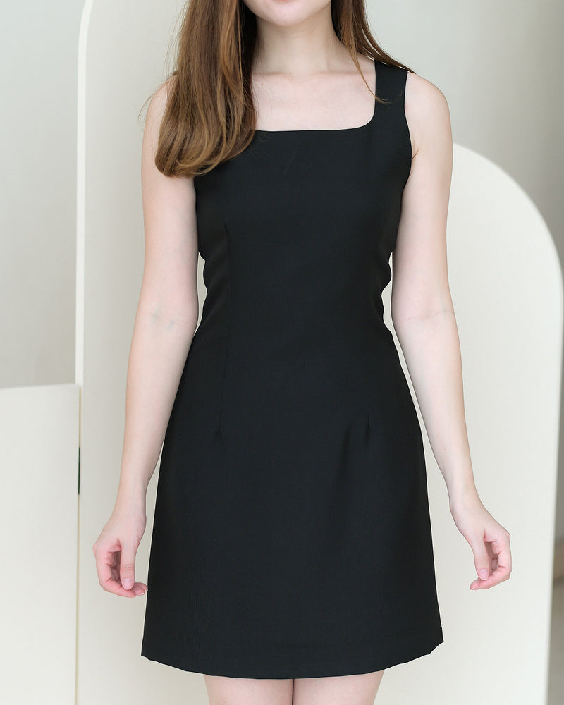 Zaza Sleeveless Dress 平領吊帶連身裙 - Black 黑色 (CB533)